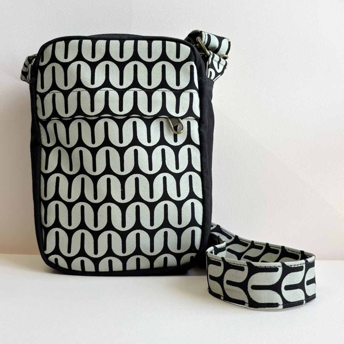 Chunky Crossbody - Small Travel Bag