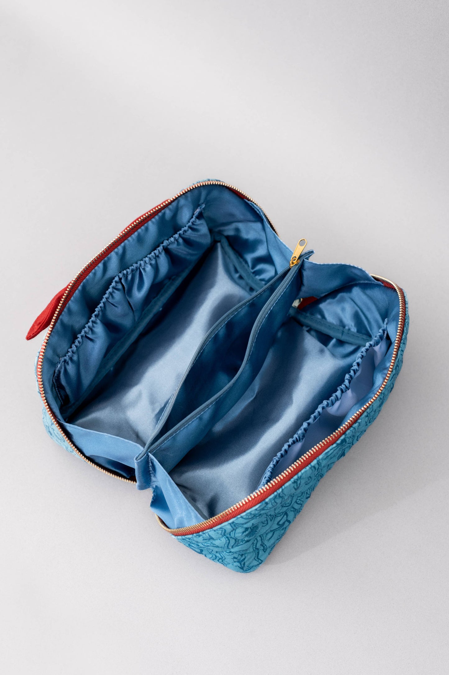 Ban.do - Makeup Bag, Flowers and Bows