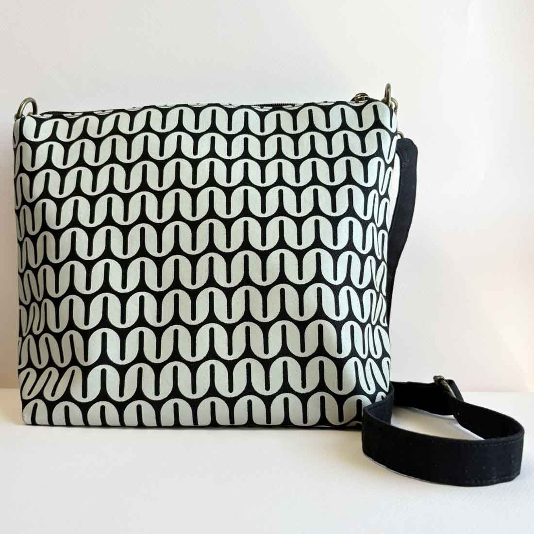 Medium Cotton Crossbody Retro Prints